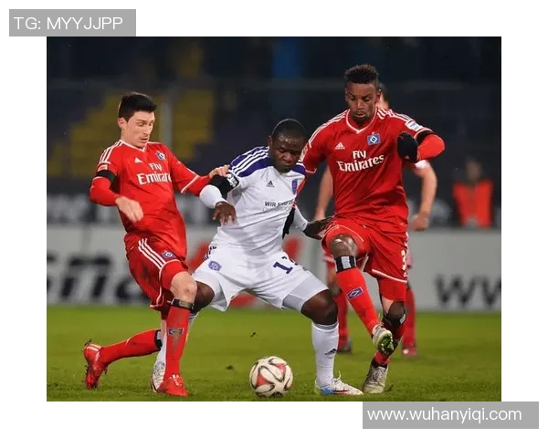 圣保罗与罗萨中央的激烈对决揭示足球魅力与战术智慧的较量