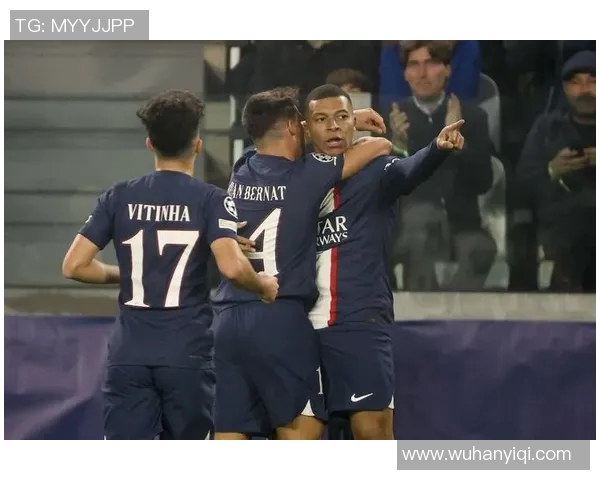 巴塞罗那与巴黎圣日耳曼的巅峰对决谁能笑到最后