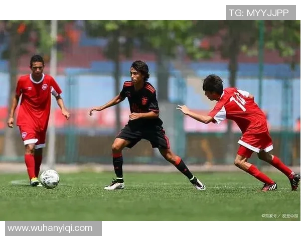 塞萨洛尼与本菲卡激战正酣谁能在欧战中笑到最后