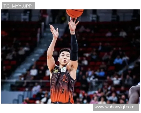 高诗岩：从篮球新星到赛场领袖的成长之路与未来展望