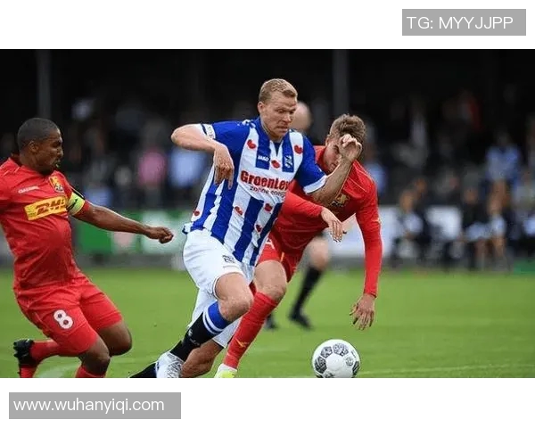 阿尔克与前进之鹰的激烈对决揭示了足球战术与团队协作的重要性