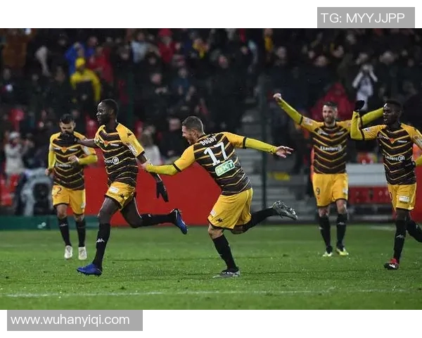 奎维利与奥尔良足球队历史对抗回顾与发展轨迹分析